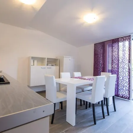 Enchanting View Zanki Apartment Komiza